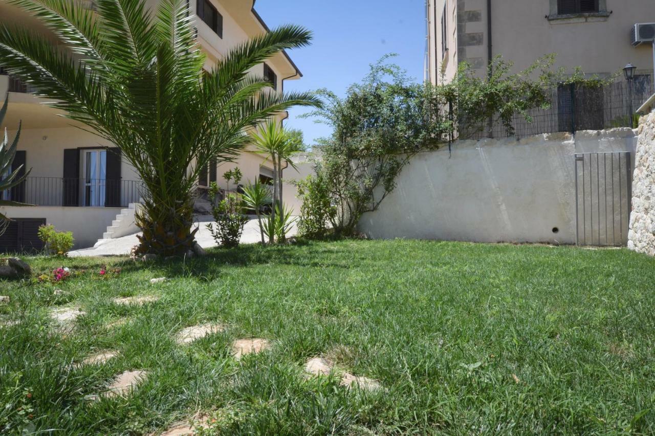 Chiaralice Vila Noto Exterior foto